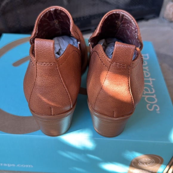 Baretraps Lidian ankle booties - Picture 5 of 9